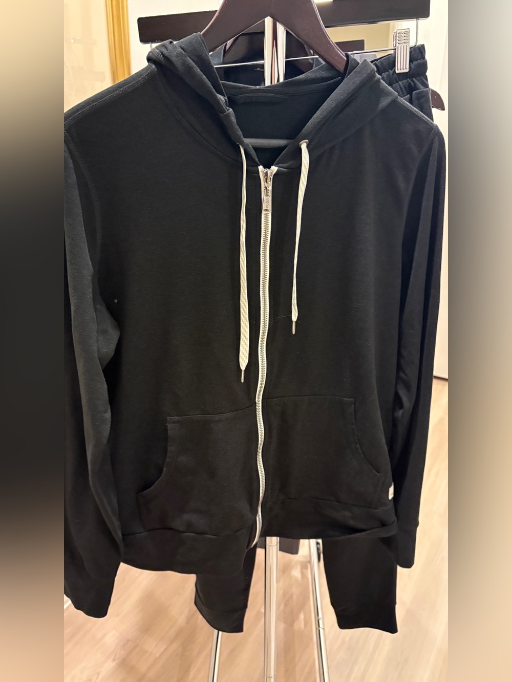 Vuori Women’s Halo Performance Hoodie 2.0 Sz Large Charcoal Heather